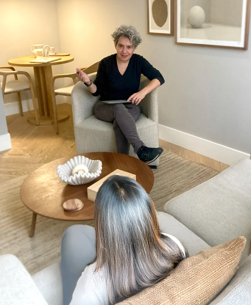 A view of Karine Cardona's coaching practice in Amsterdam